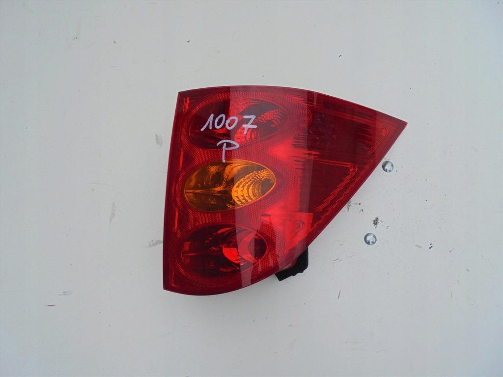 фото №1, Лампа правий задня peugeot 1007