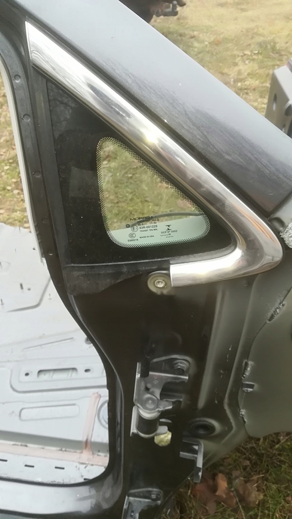 фото №1, Pacifica 2017 2018 2019 скло кузовна права