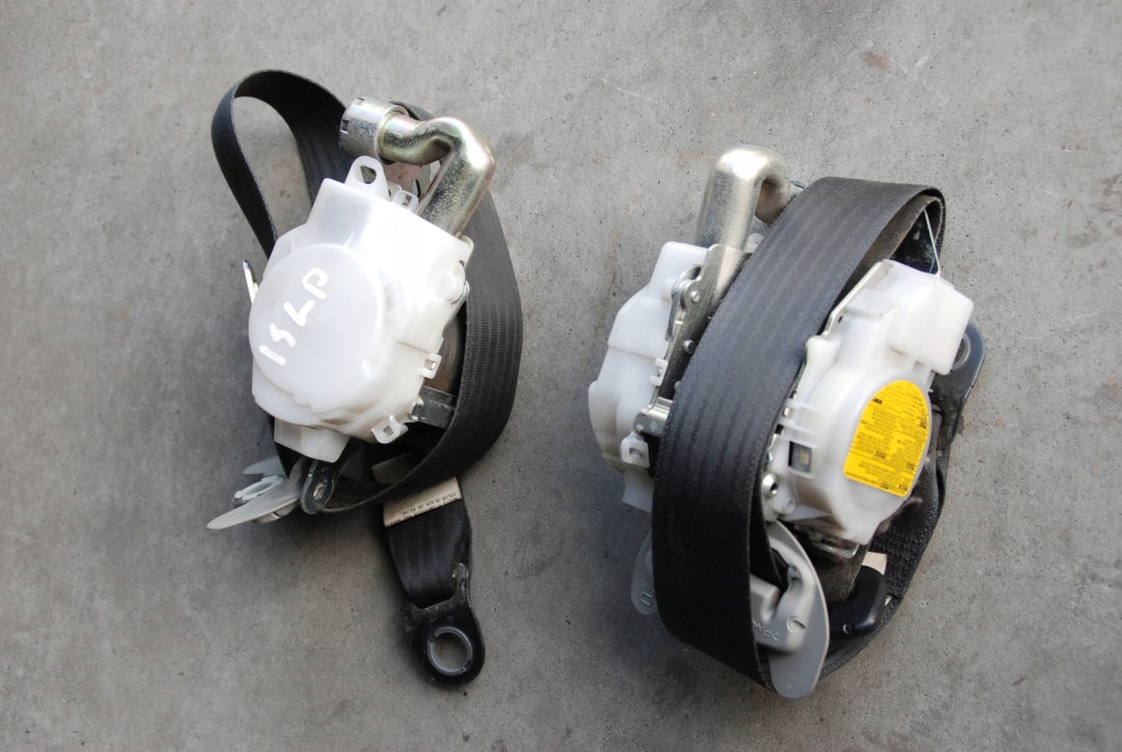 фото №2, Pas безопасности p / l перед lexus is 05-13