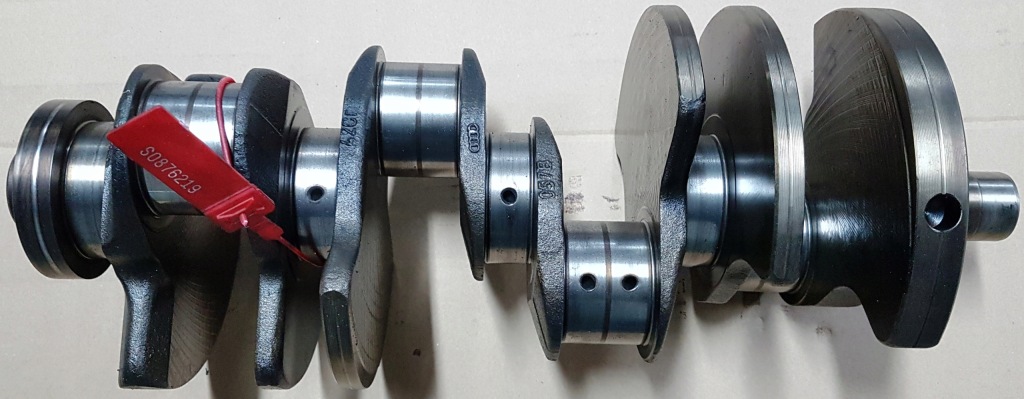 Купити Wał колінчастий audi a8 3.3 tdi akf