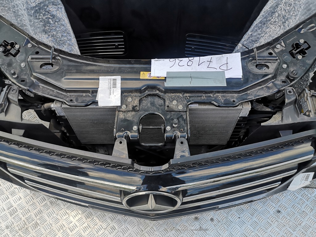 фото №13, Mercedes r-klasa w251 lift kompletny перед капот