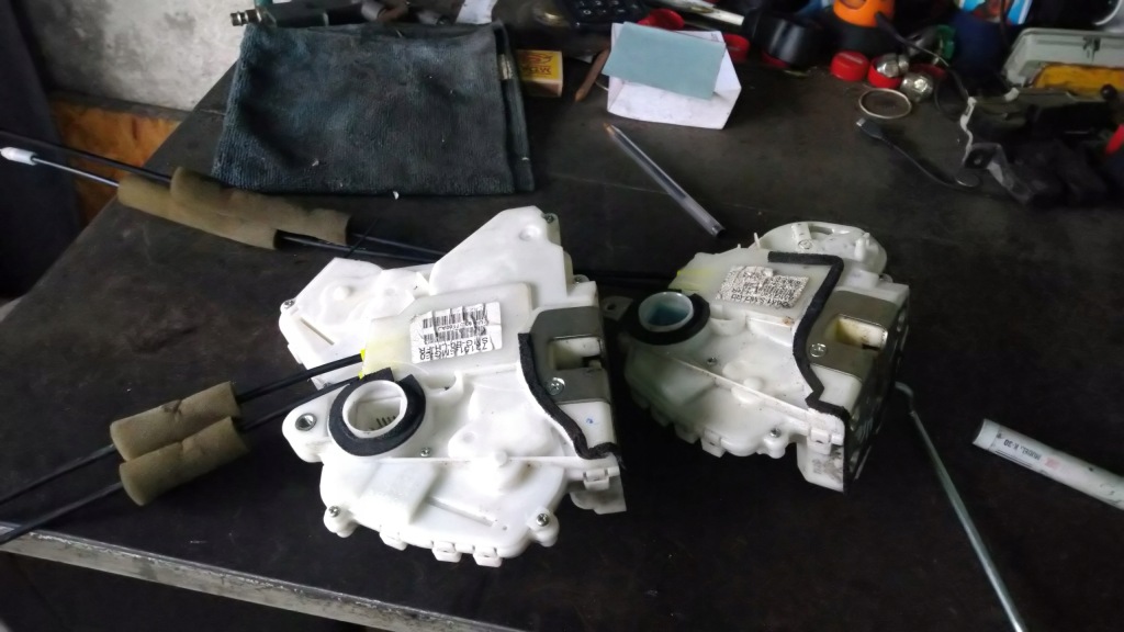 фото №1, Civic viii ufo - замок двері лівий задня 9 pin