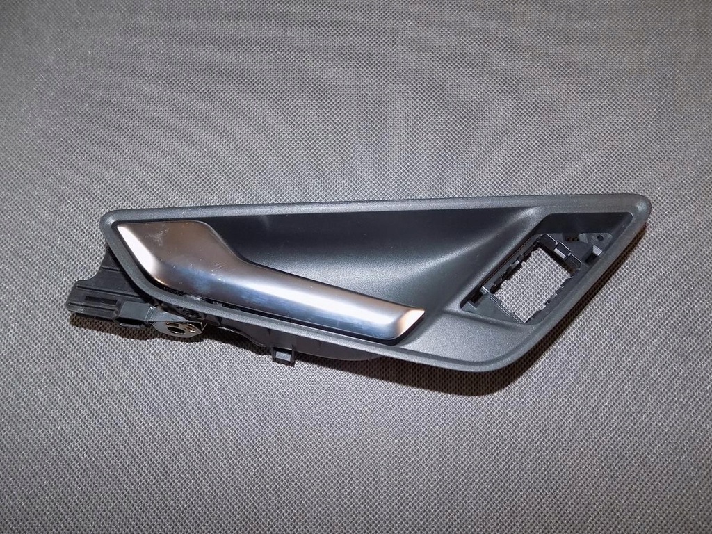 фото №1, Audi tt 8s ручка внутренняя левая 8s0837019