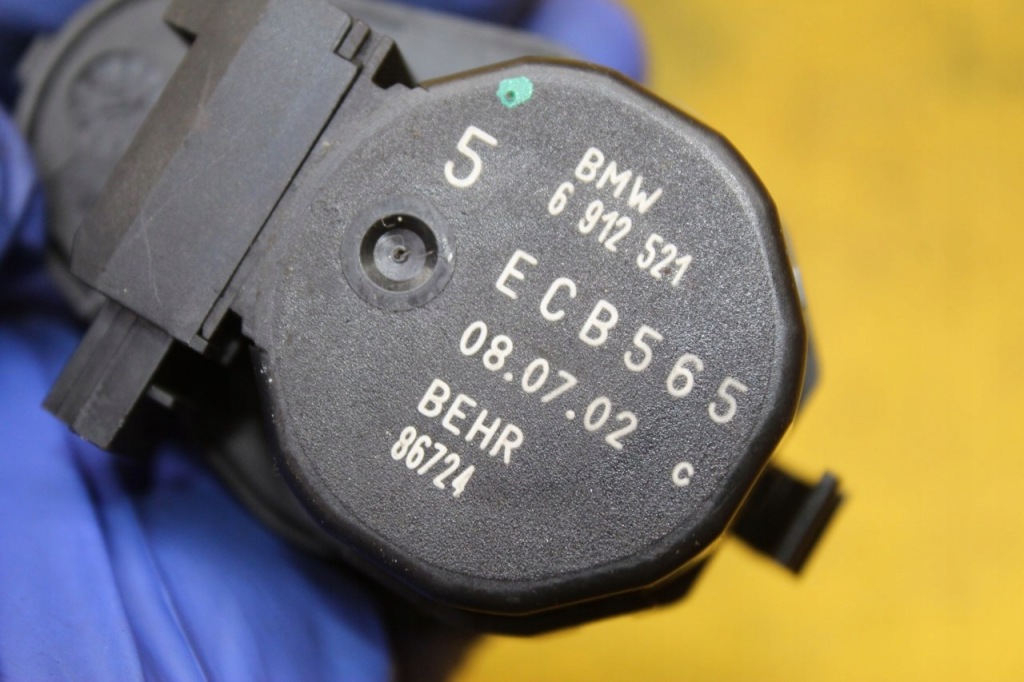 Моторчик обігрівача bmw e46 sedan 6912521 в Україні