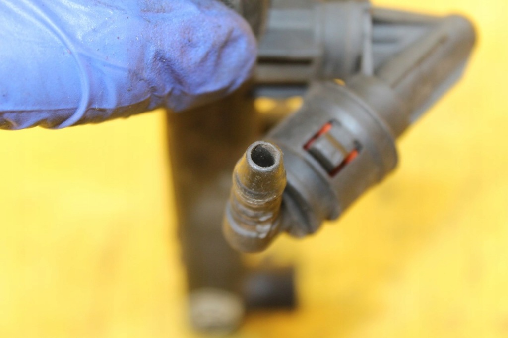 Молдинг впрыскная alfa 1.6 16v 028151048 в Украине