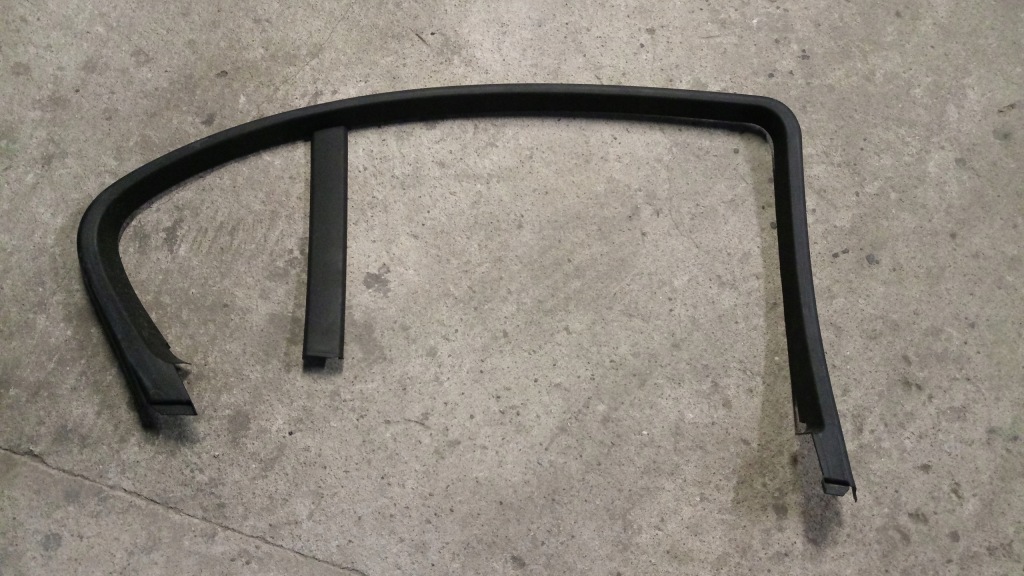 фото №1, Bmw 5 e60 молдинг дверь левый задняя