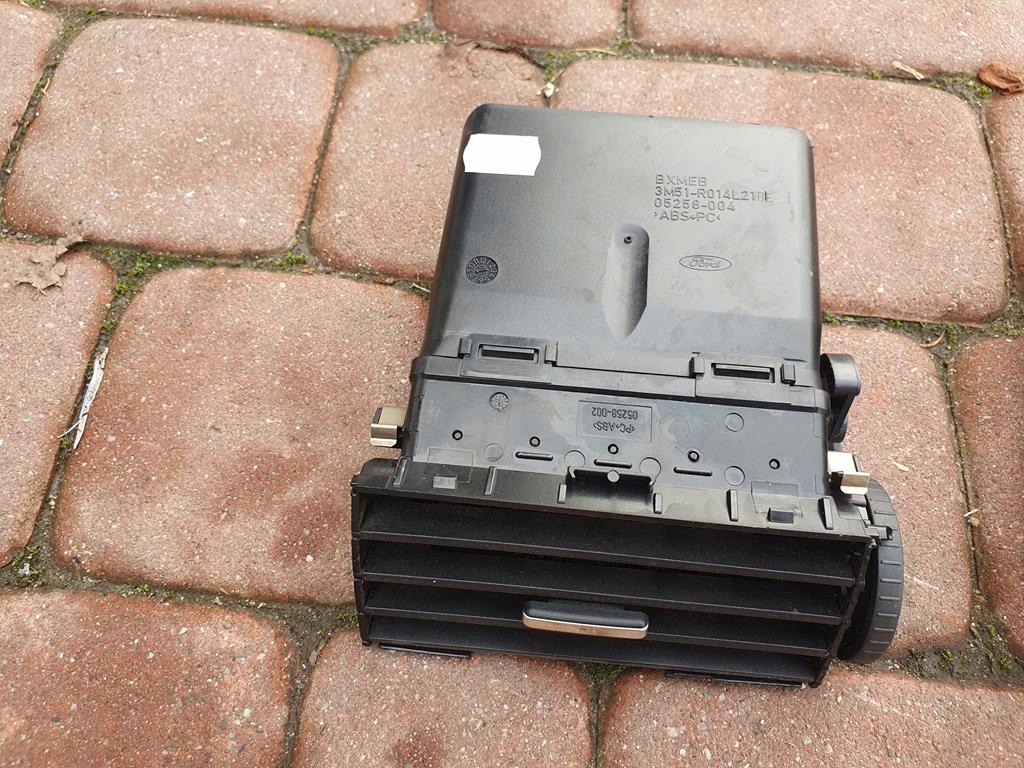 фото №1, Решётка обдув обдув ford kuga 3m51-r014l21