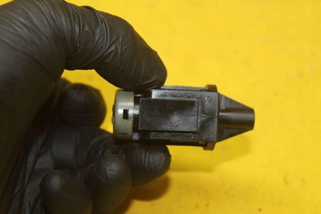 фото №4, Клапан вакуумa anj lt35 2.5tdi 1j0906283a