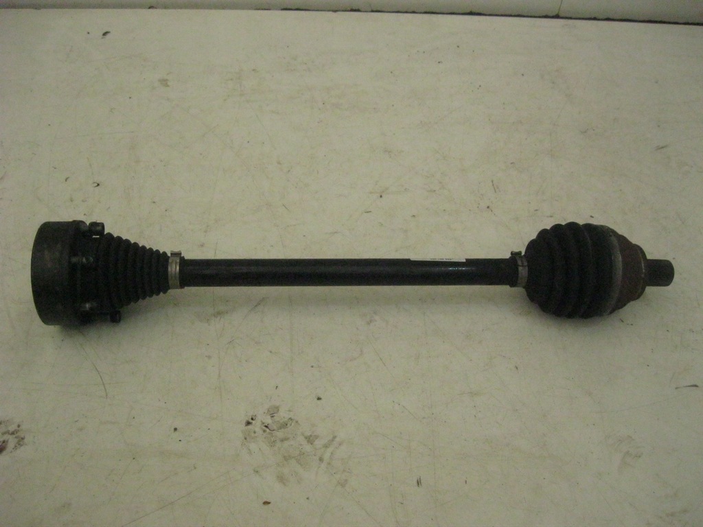 фото №1, Audi s3 a3 8v 2.5 tfsi приводной вал задняя задняя 8s0501204