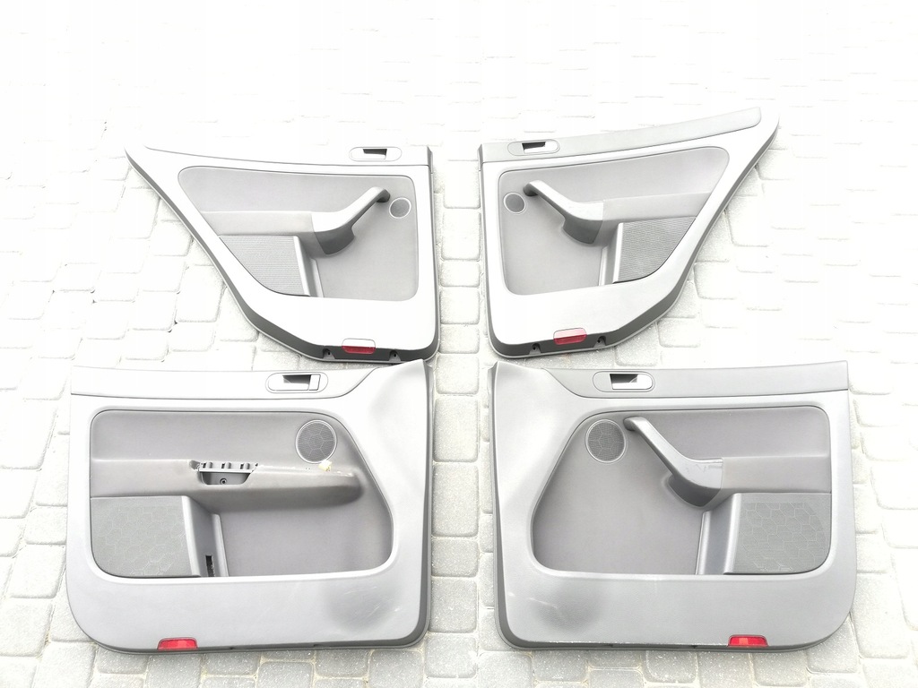 фото №1, Vw golf v plus оббивка обшивки двері комплект europa