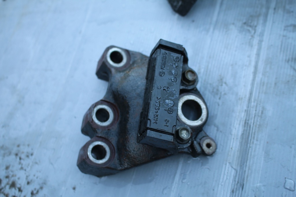 фото №1, Кронштейн двигателя mazda 6 gh 2.2