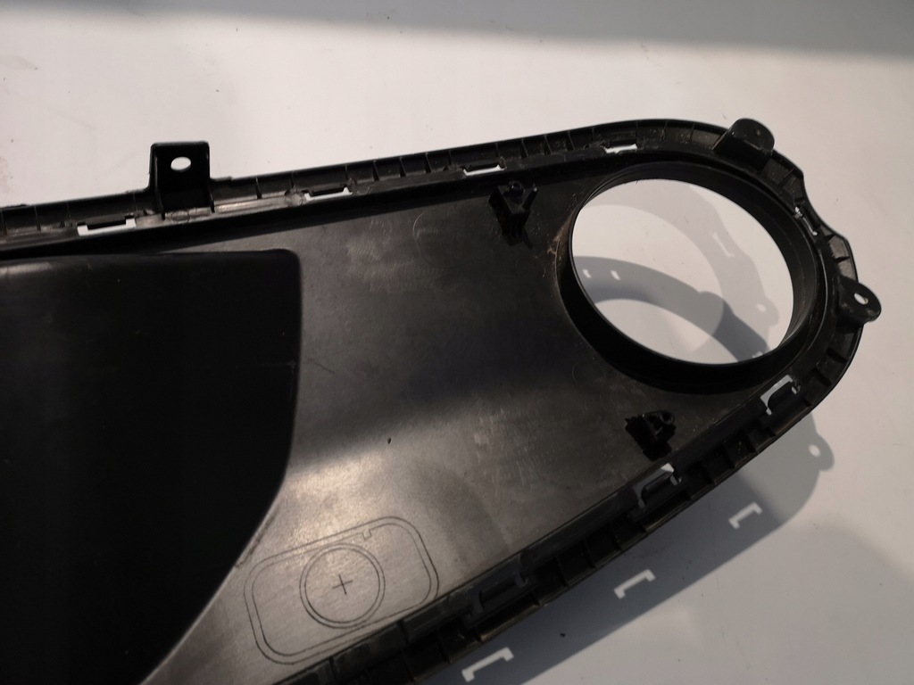 фото №9, Hyundai i10 - решётка молдинг бампера задняя оригинал