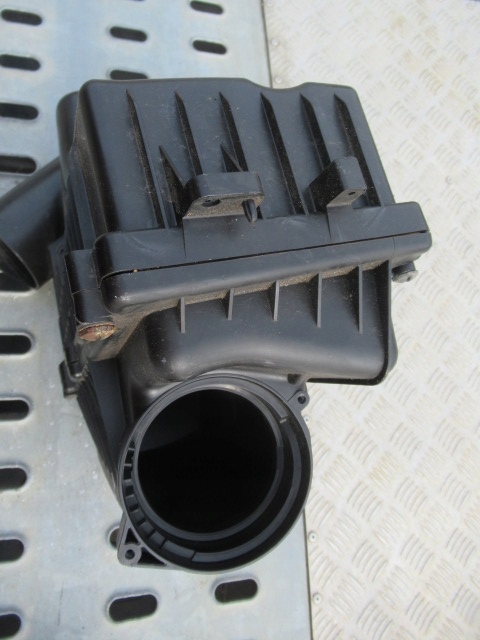 фото №3, Корпус фільтра повітря c5 iii 2.2 hdi 2011 r