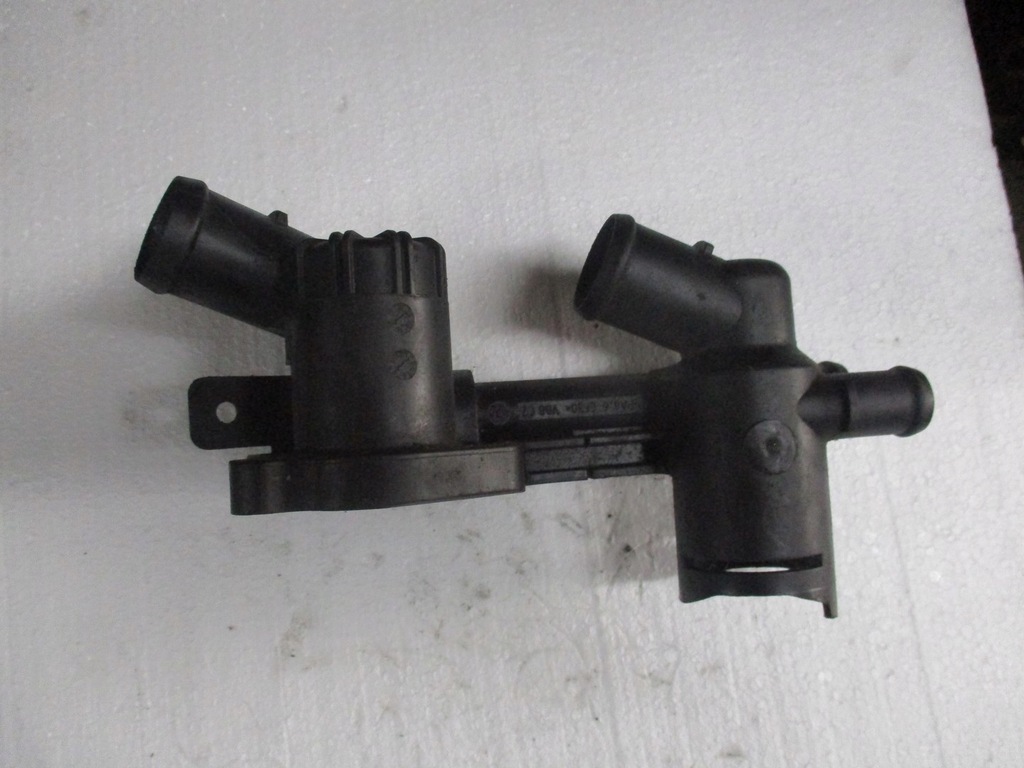 фото №2, Корпус термостат 03f121026b