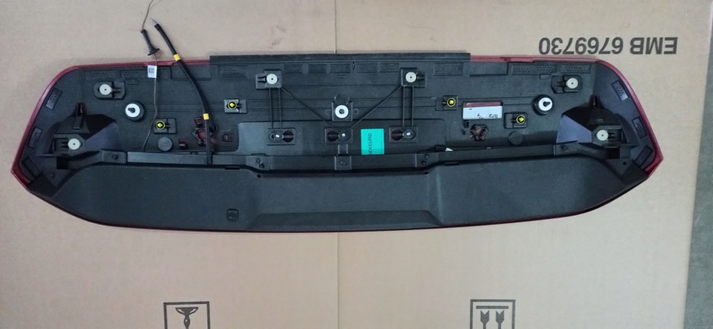 фото №3, Volvo xc40 спойлер кришки світло стоп кришка багажника