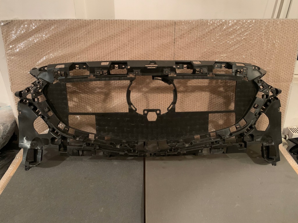 фото №1, Mazda 6 lift 18- решітка радіатора каркас