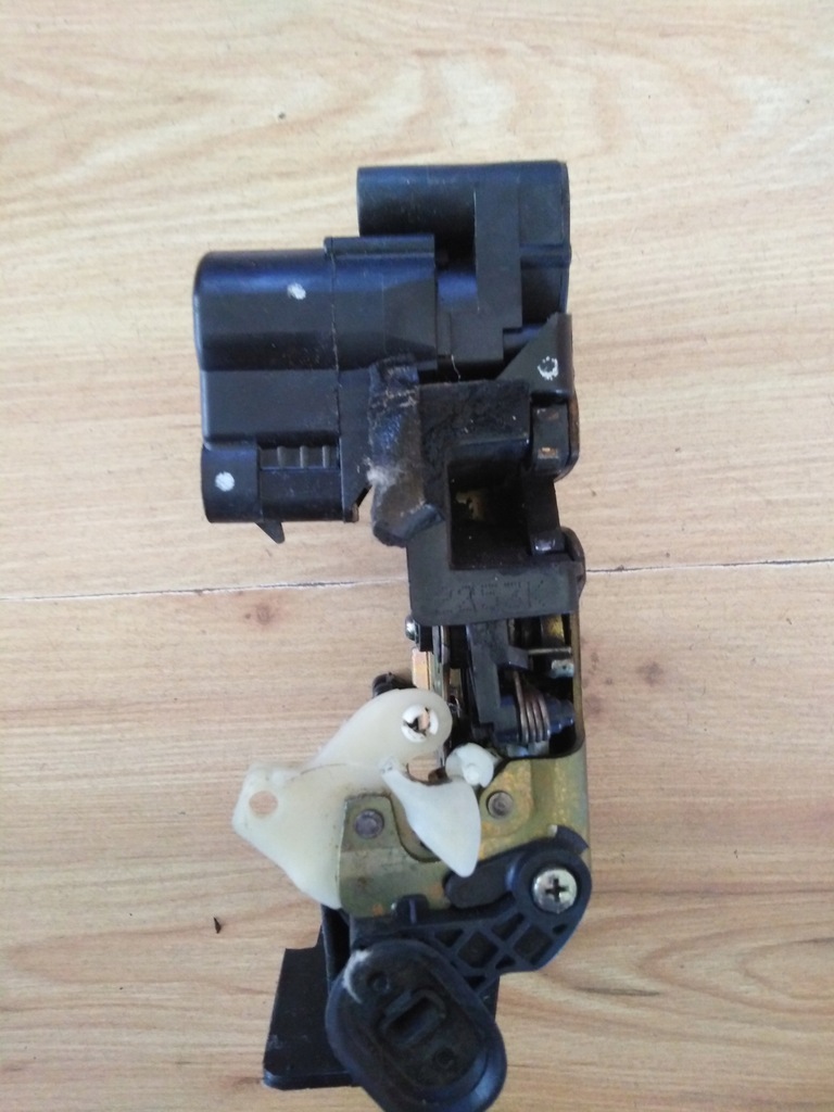 фото №3, Alfa romeo 156 замок дверь правый задняя 556