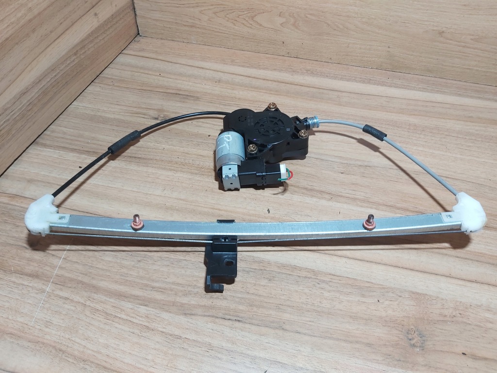 фото №1, Механізм скло правий задня mazda 6