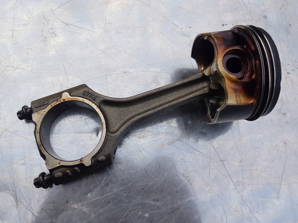 фото №1, Cfk поршень шатун 07ke 2,0 tfsi audi vw