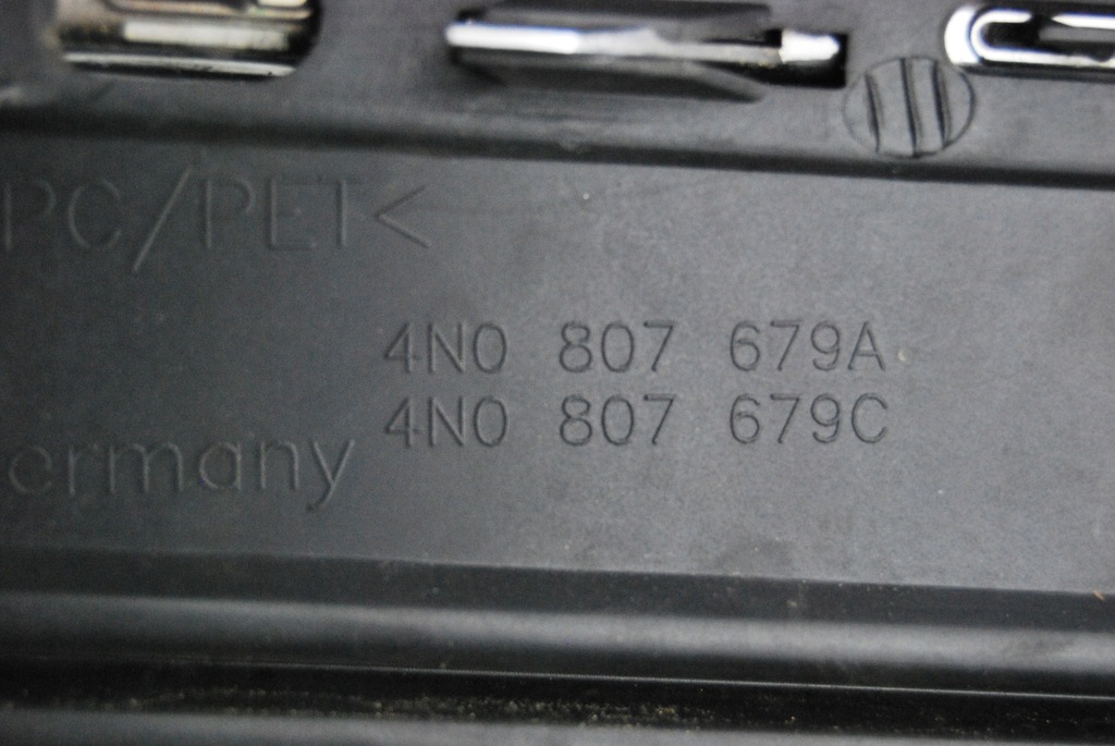 фото №11, Решітка бампера ліва audi a8 4n 4n0807679a