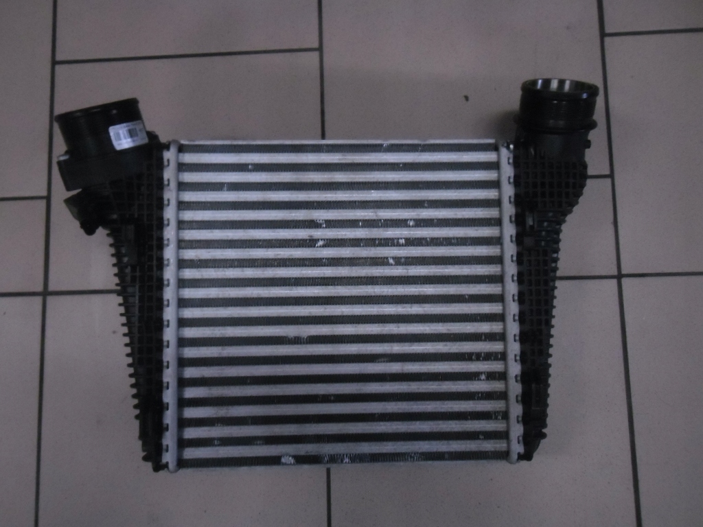 фото №1, Porsche macan lift 2018- інтеркулер 95b145803c