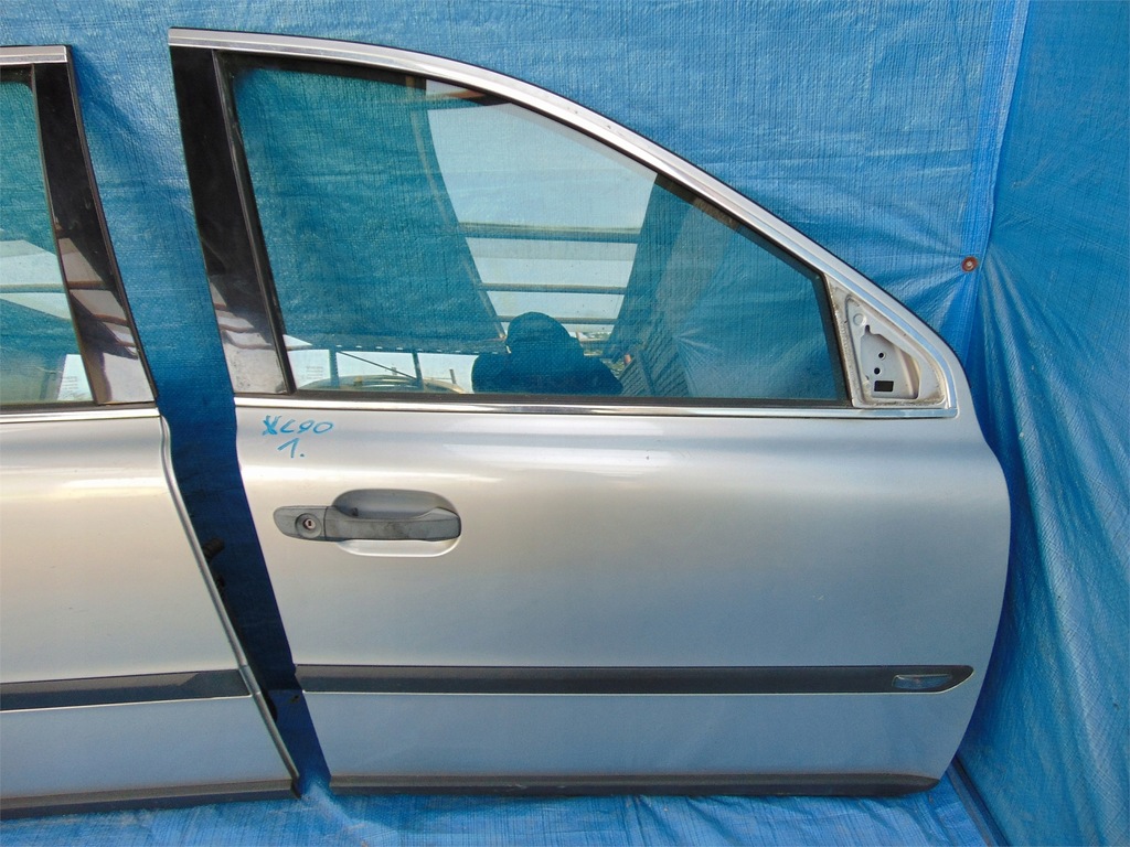 фото №2, Volvo xc90 дверь правое перед передние полный