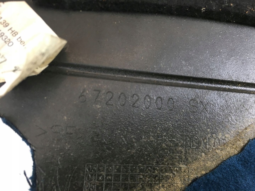 фото №6, Maserati quattroporte 04-12 обшивка стойка задняя