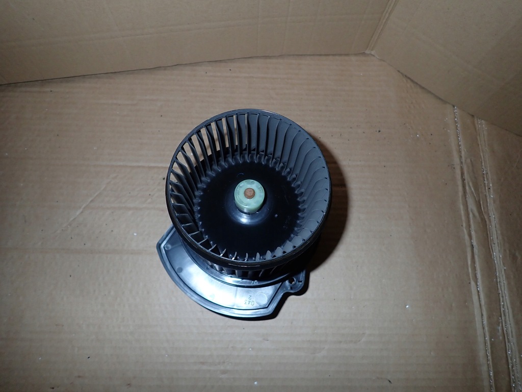 фото №5, Toyota iq 08-12 1.0 вентилятор обдув воздуходувка