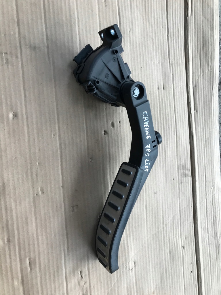 фото №1, Porsche cayenne 7p5 педаль потенциометр газа