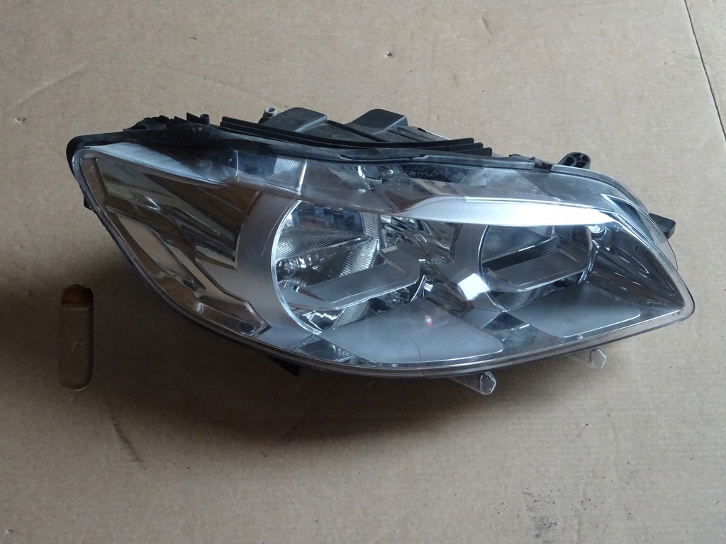 фото №1, Peugeot 301 лампа передня права europa