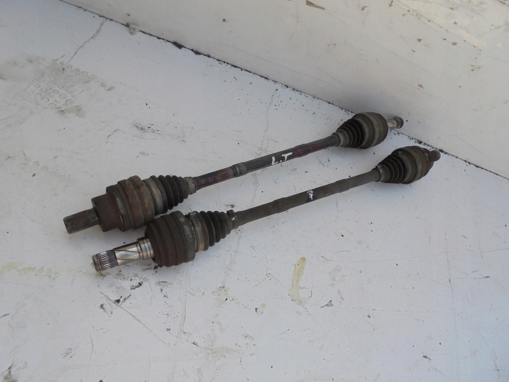 фото №1, Приводной вал правый задняя volvo xc60 i 2.4 d5 автоматическая коробка передач