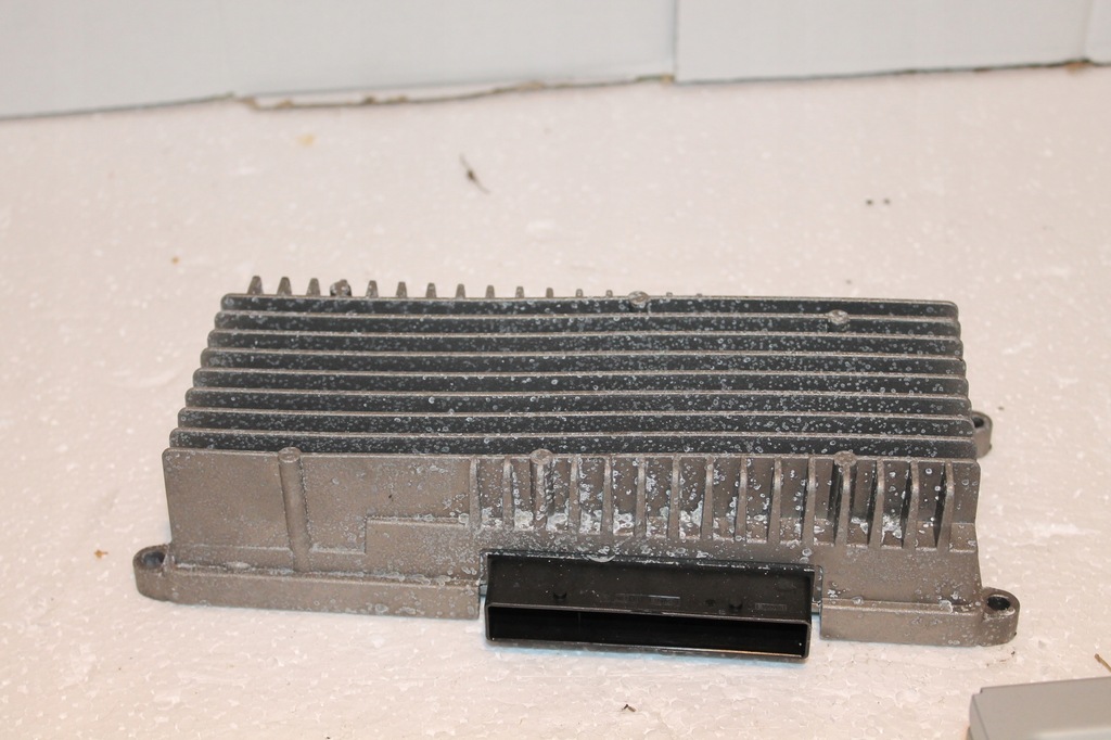 фото №1, Підсилювач радіо audi a4 b8 a5 q5 8r0035223h