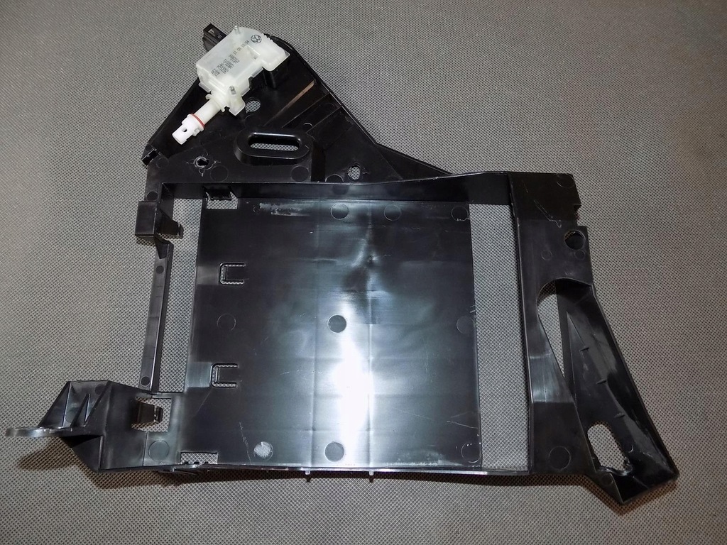 фото №1, Vw phaeton кронштейн основа 3d0035209c