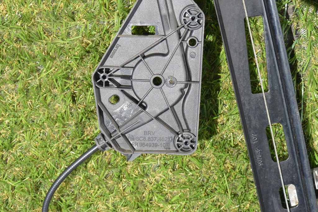 фото №13, Volkswagen оригінальний номер 3c8837461j 3c8837462g