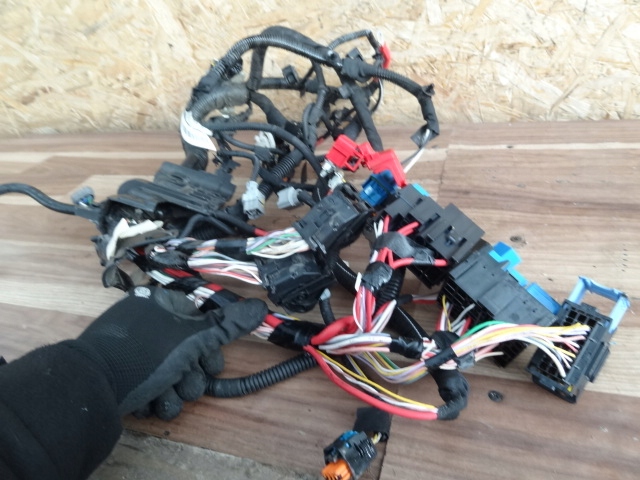 фото №4, Dacia sandero ii 2018 lift 1,0 sce жгут двигателя