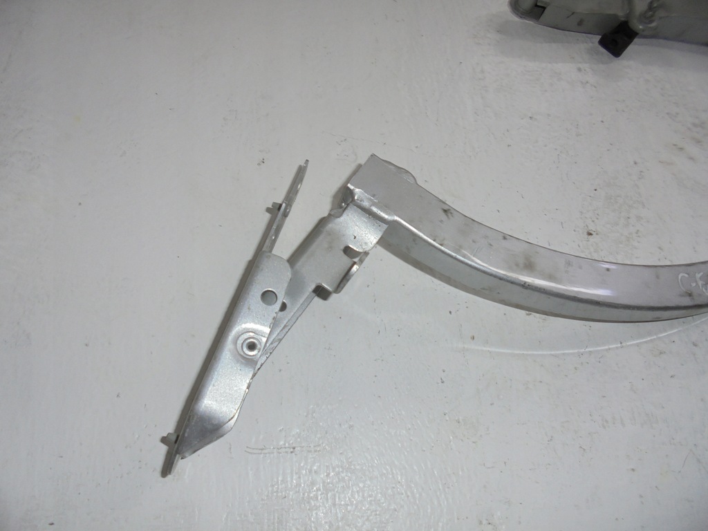 фото №4, Citroen c5 iii sedan петля правий кришки задня 08r-