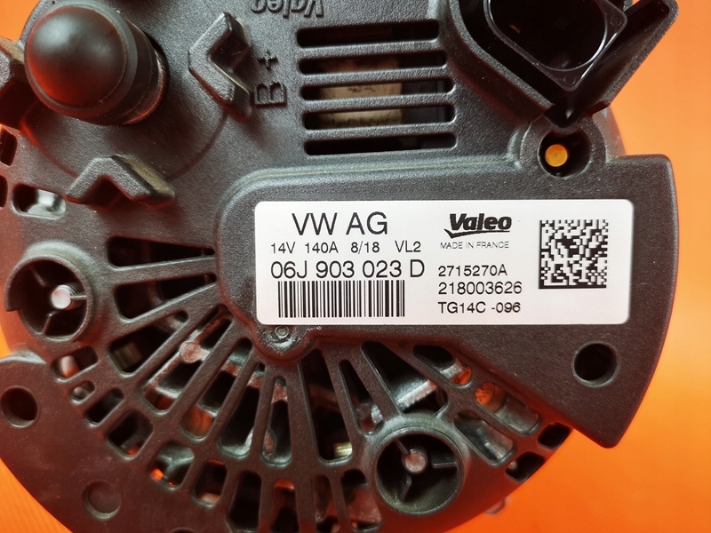 фото №8, Audi s3 a3 8v lift генератор niski пробег 06j903023d