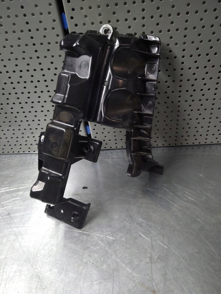 фото №1, Pacifica 2017 2018 2019 2020 направляющая задняя правый