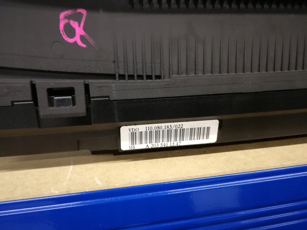 фото №11, Mercedes w203 счетчик приборы 2035401347