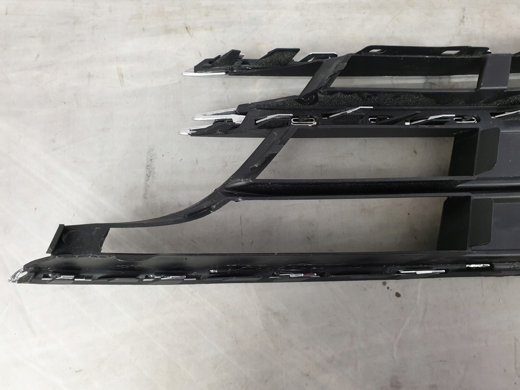 фото №11, Решітка бампера права audi a8 d5 4n0807680