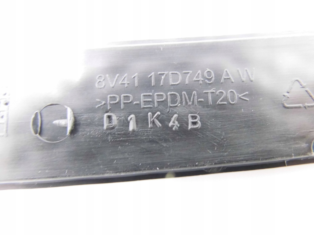 фото №14, Решітка права бампера перед ford kuga mk1 08-12 _ 1544527 _ 8v41-17d749-ac