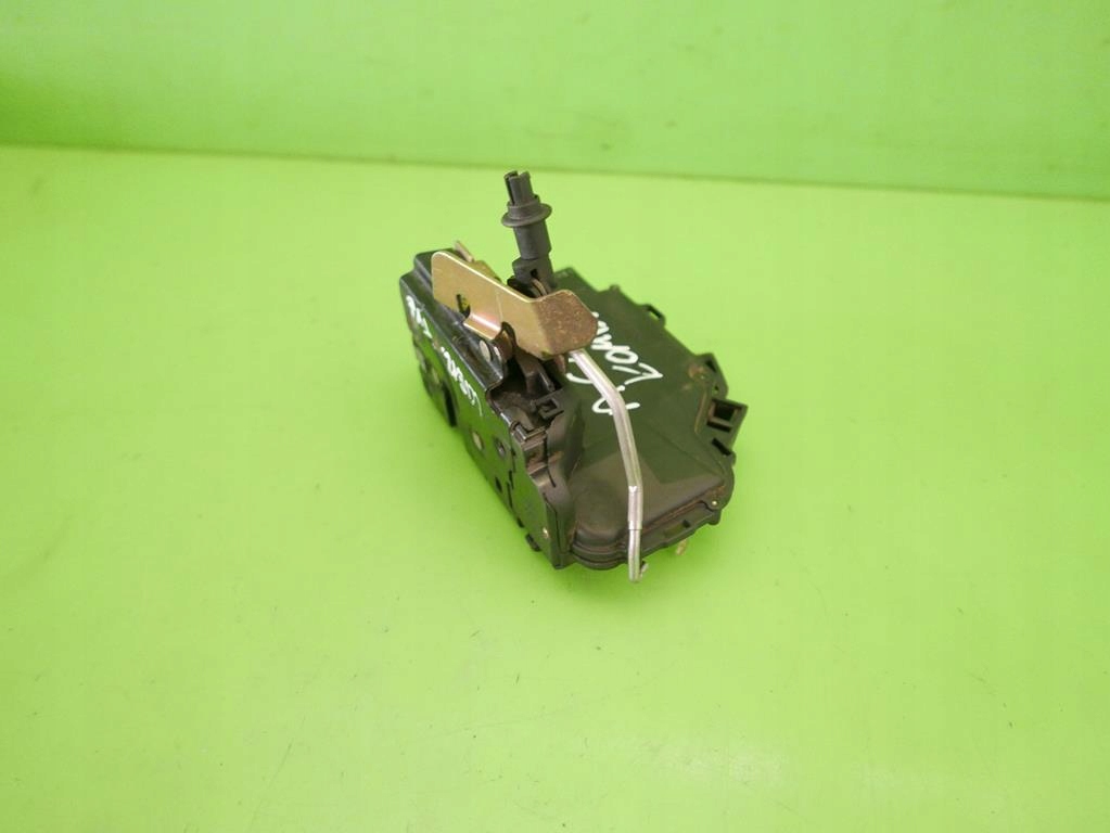 фото №6, Центральный замок левый задняя audi a6 c5 avant 97-01