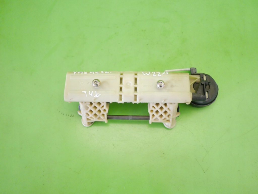 фото №1, Механизм подголовник задняя правый mercedes w220 s400