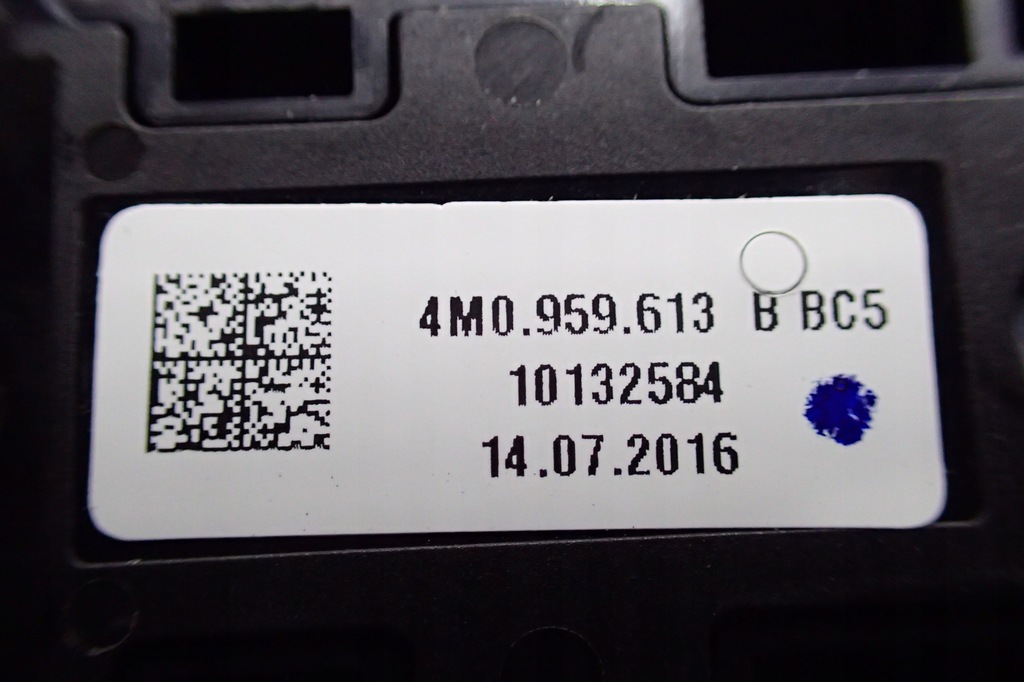 фото №7, ^^ audi q5 лампа стельовий 80a947135ab