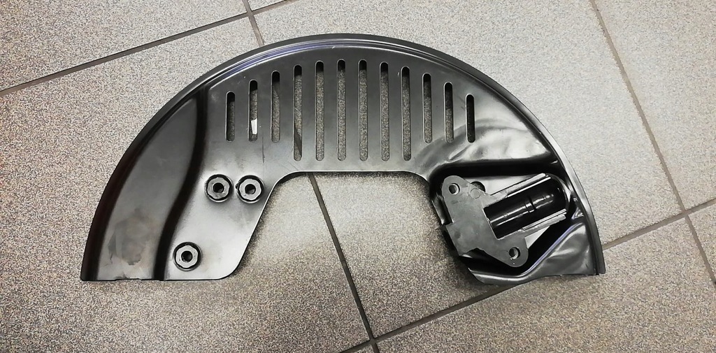 фото №3, Захист внутрішня колеса з кронштейн abs volvo fh