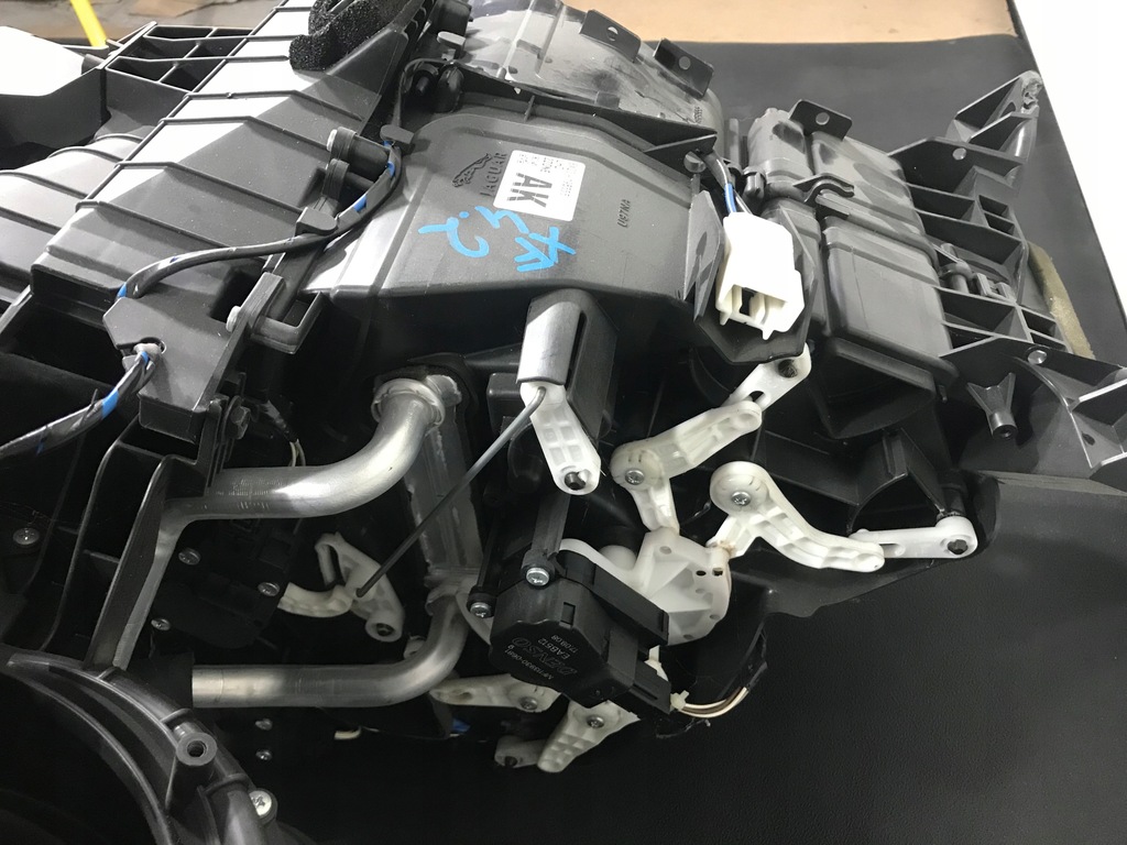 фото №7, Обігрівач jaguar xf 4.2 8x23-19b555