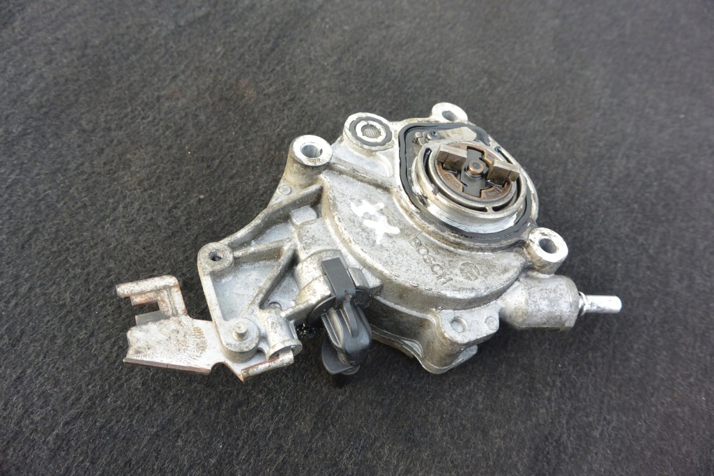 фото №7, Насос вакуум 2.2d jaguar xf x250 lift uk