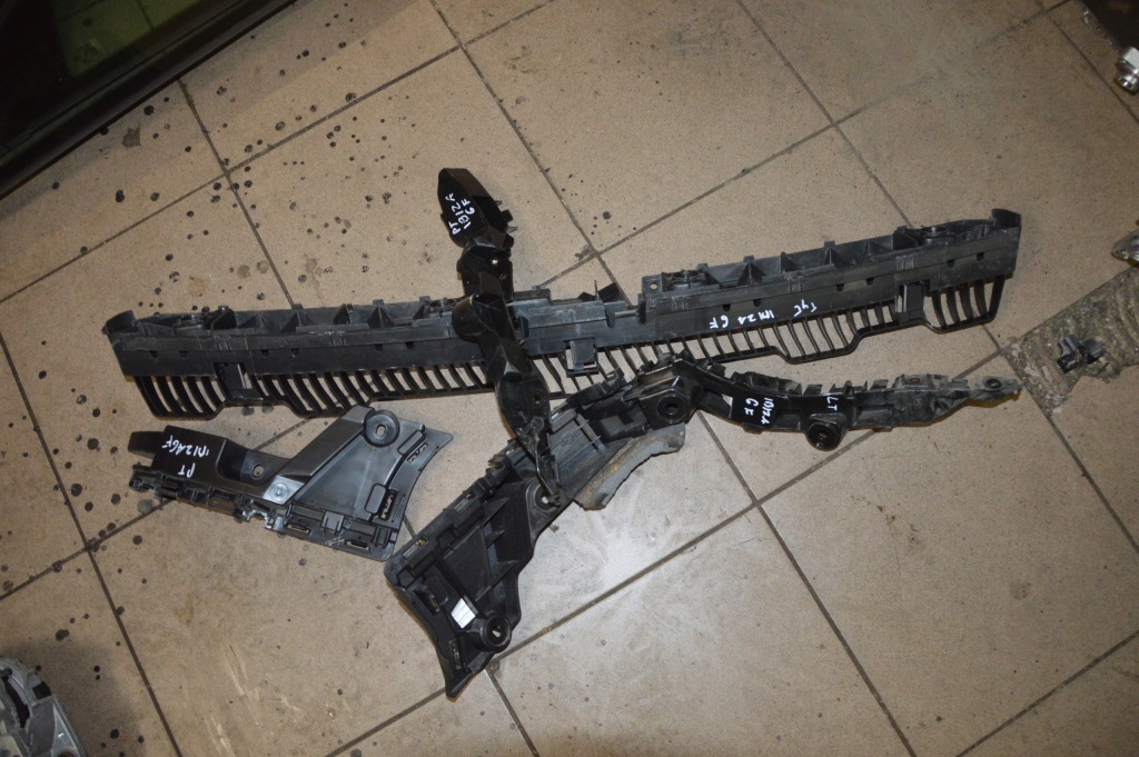 фото №1, Seat ibiza 6f напрямні бампер задня