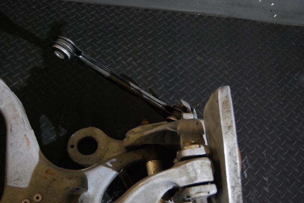 фото №4, Поворотний кулак ступиця правий задня audi a4 b8 a5