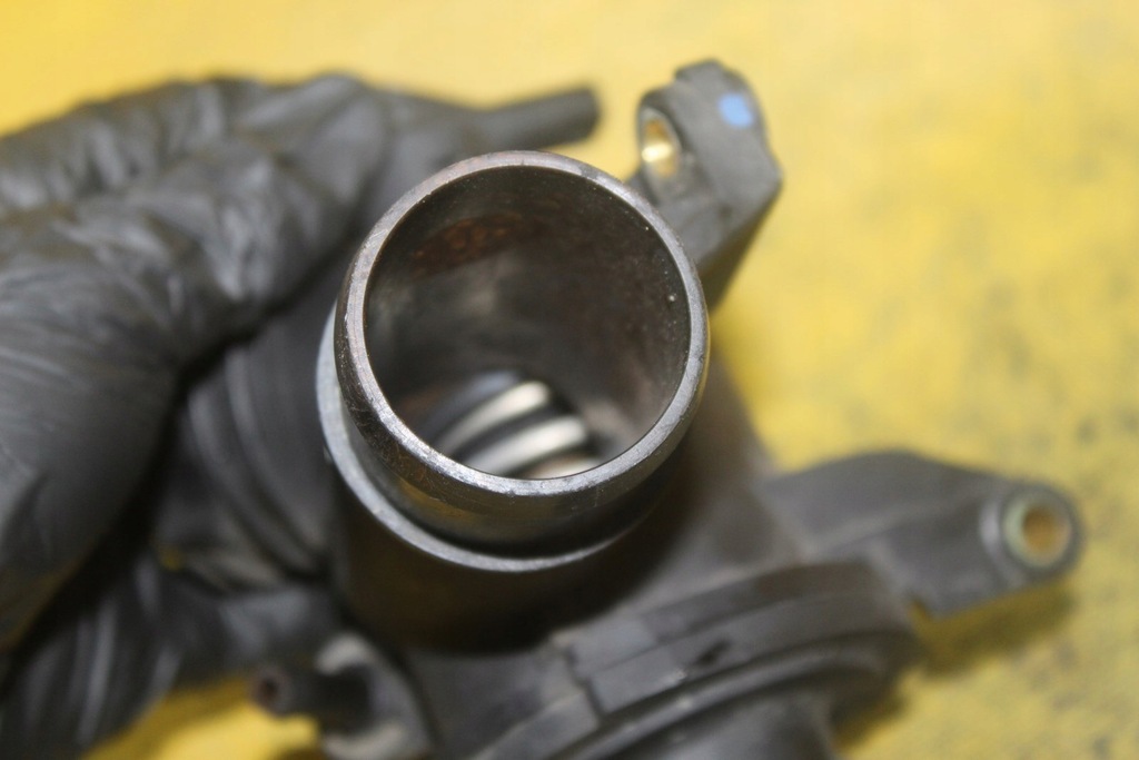 фото №10, Корпус термостата sprinter 906 2.2cdi a6512000615